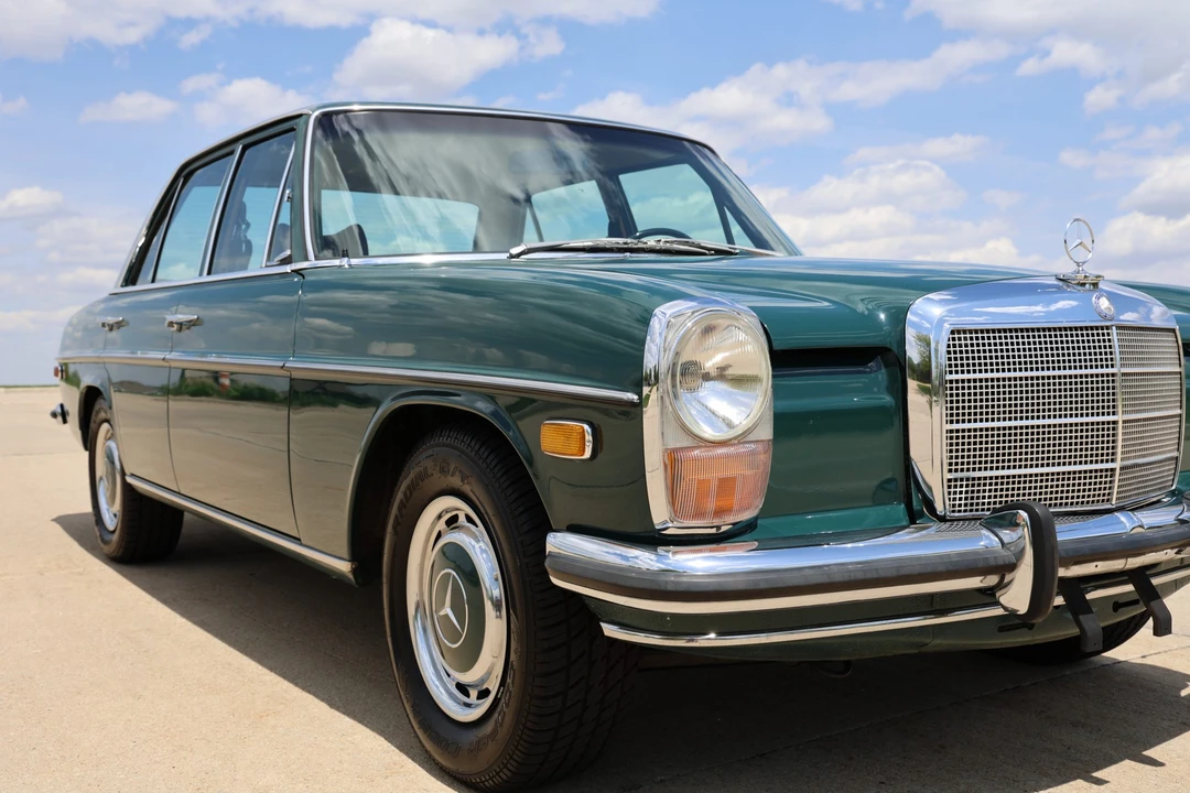 1972 Mercedes-Benz W114 & W115 - Image 30 of 31