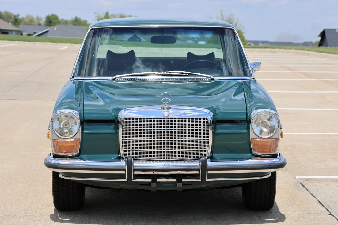 1972 Mercedes-Benz W114 & W115 - Image 6 of 31