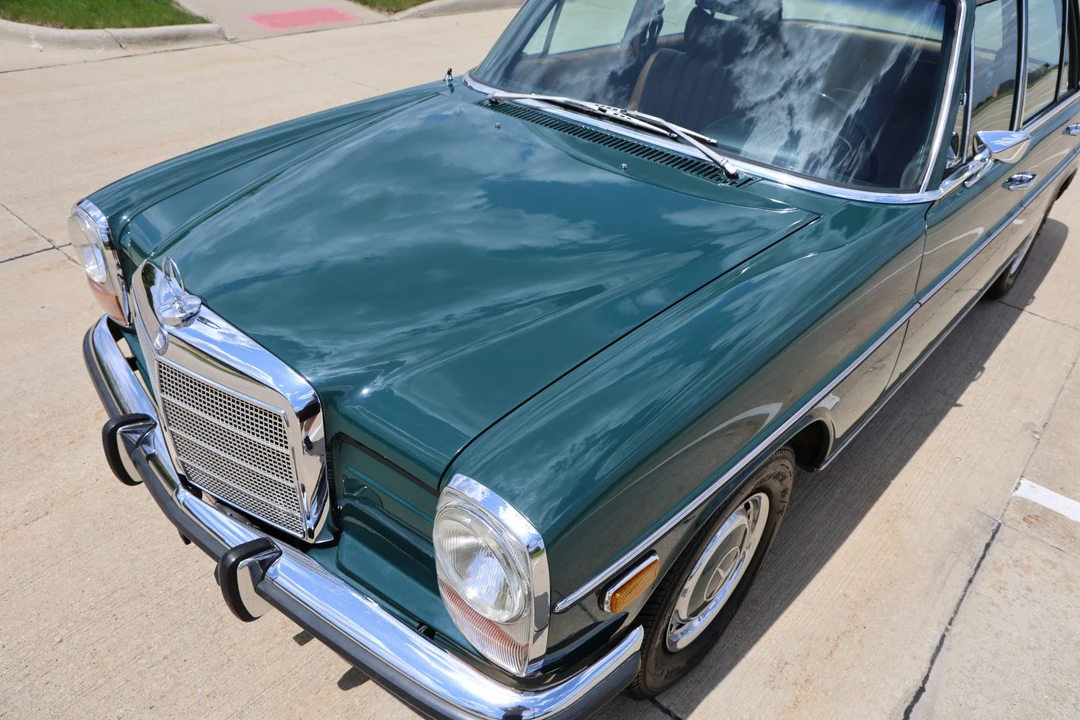 1972 Mercedes-Benz W114 & W115 - Image 29 of 31