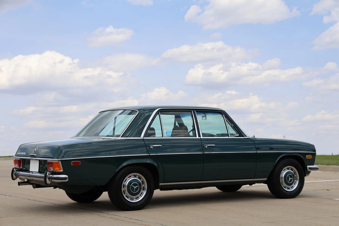 1972 Mercedes-Benz W114 & W115 - Image 13 of 31