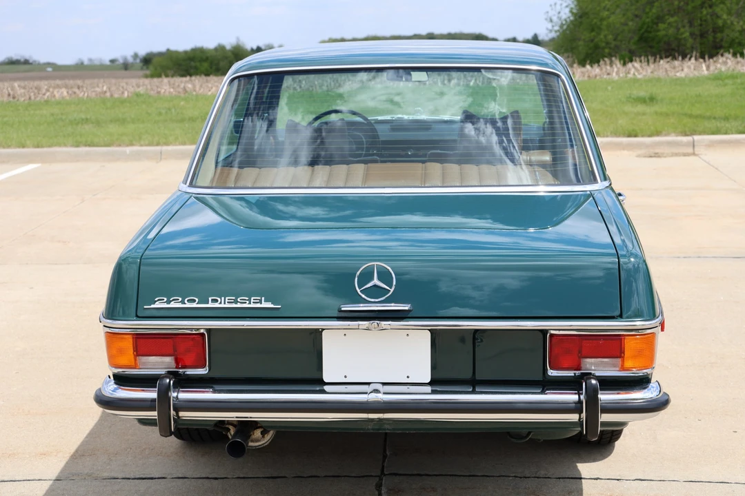 1972 Mercedes-Benz W114 & W115 - Image 16 of 31