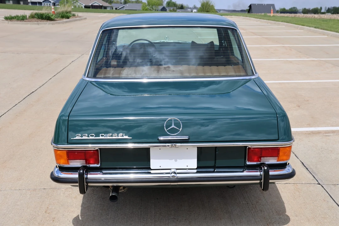 1972 Mercedes-Benz W114 & W115 - Image 17 of 31