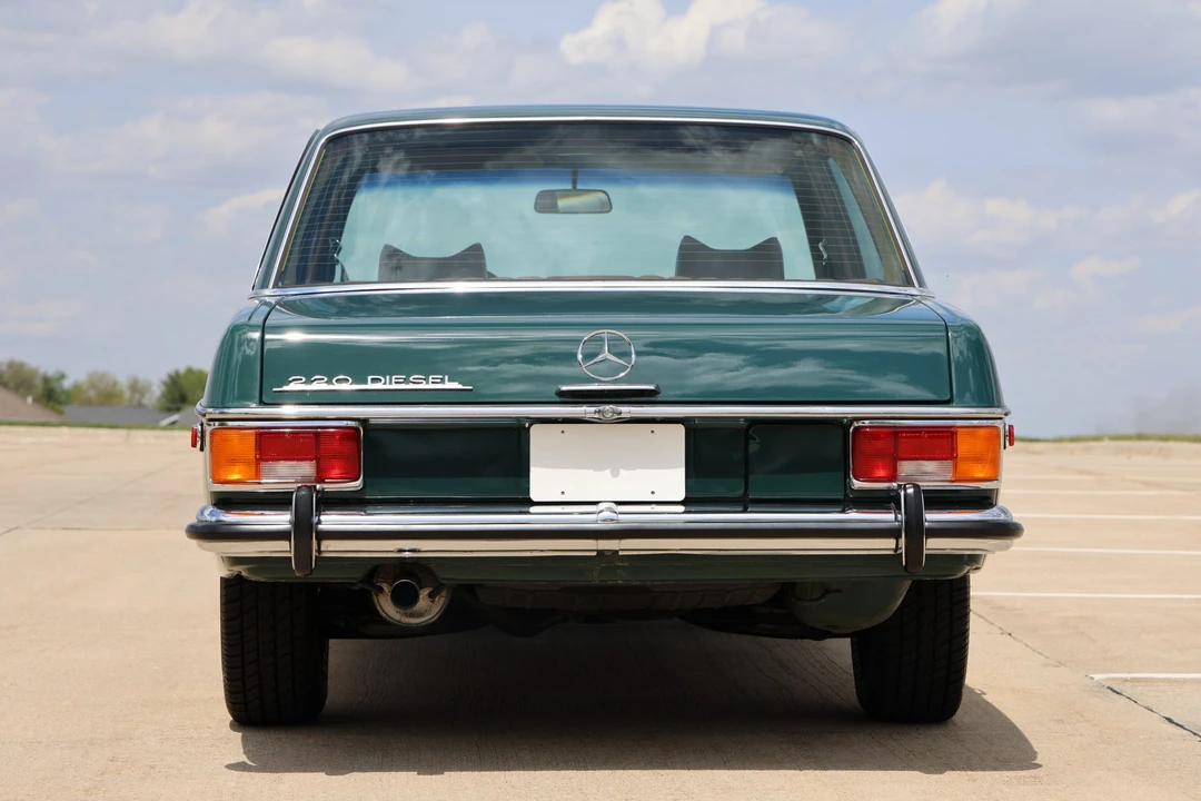 1972 Mercedes-Benz W114 & W115 - Image 18 of 31