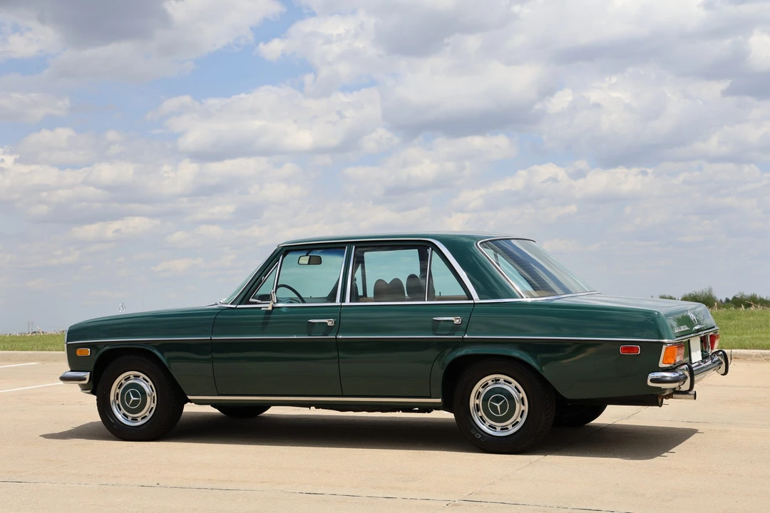 1972 Mercedes-Benz W114 & W115 - Image 24 of 31