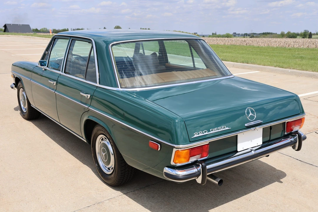 1972 Mercedes-Benz W114 & W115 - Image 21 of 31