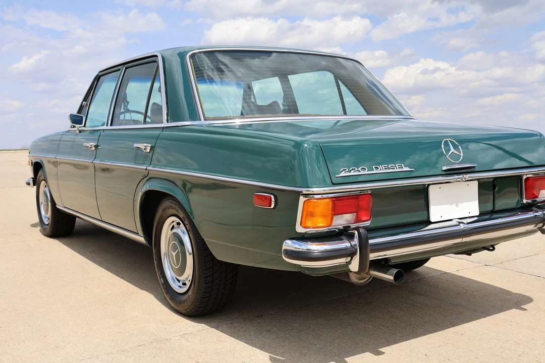 1972 Mercedes-Benz W114 & W115 - Image 23 of 31