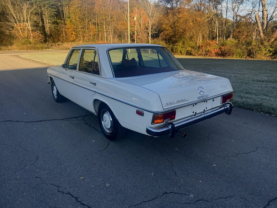 1972 Mercedes-Benz W114 & W115 - Image 6 of 31