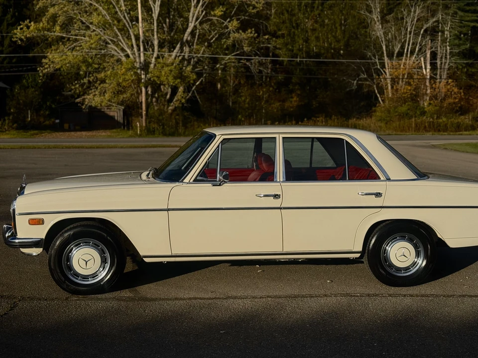 1972 Mercedes-Benz W114 & W115 - Image 25 of 31