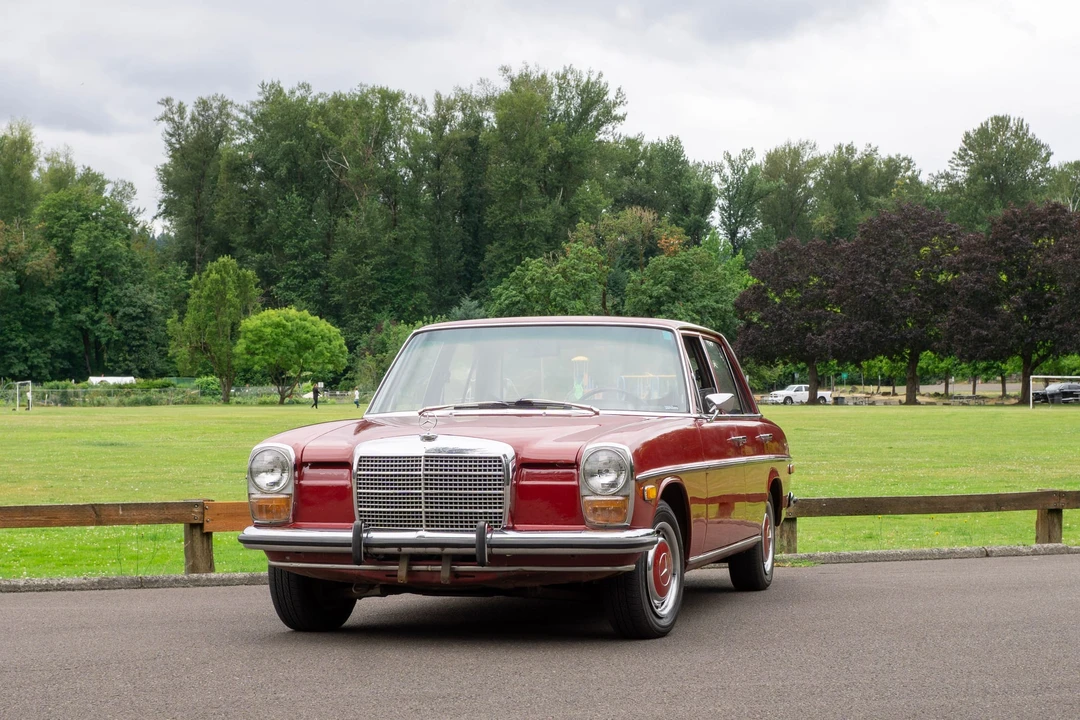 1972 Mercedes-Benz W114 & W115 - Image 2 of 31