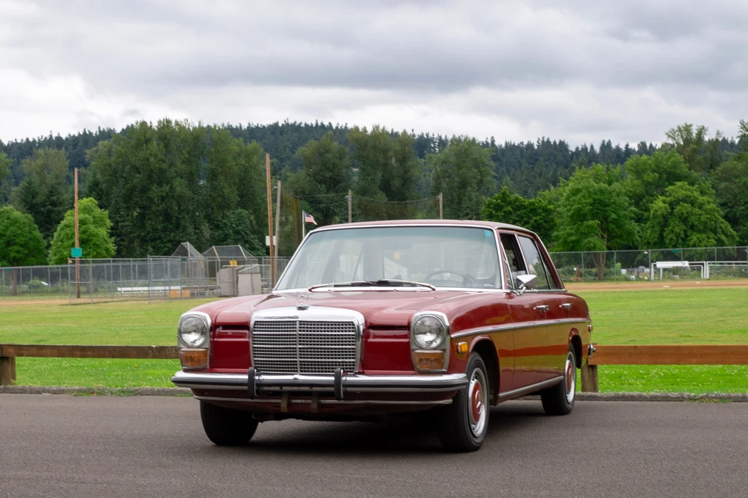 1972 Mercedes-Benz W114 & W115 - Image 3 of 31