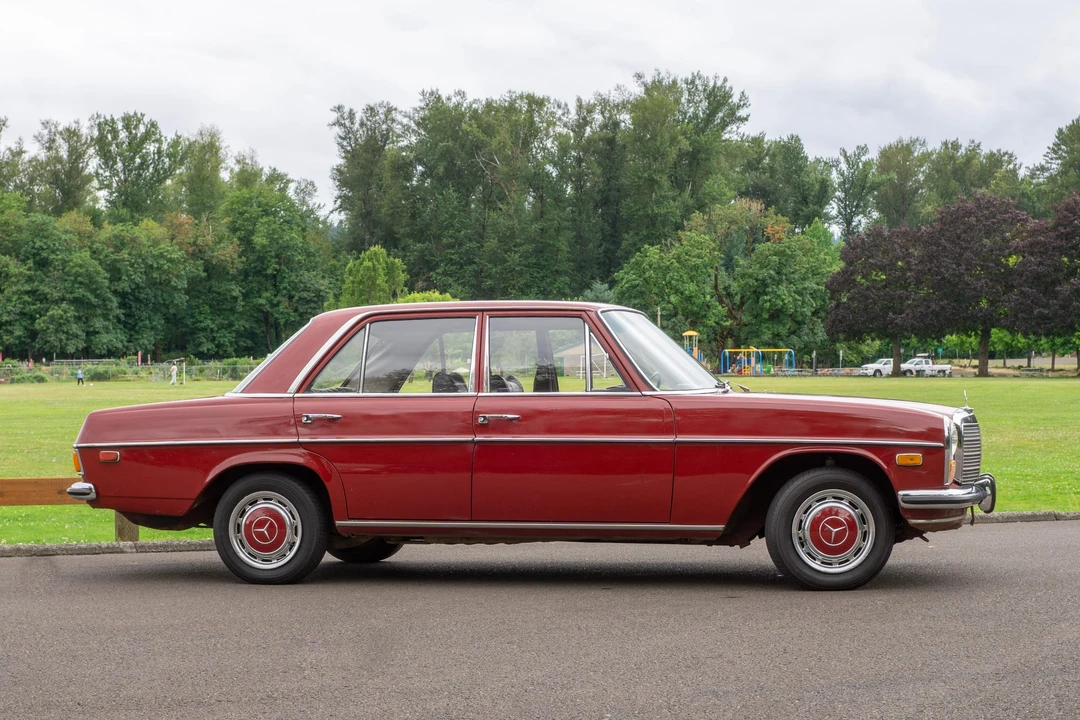 1972 Mercedes-Benz W114 & W115 - Image 24 of 31