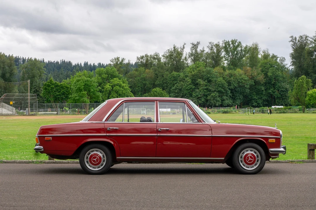 1972 Mercedes-Benz W114 & W115 - Image 23 of 31