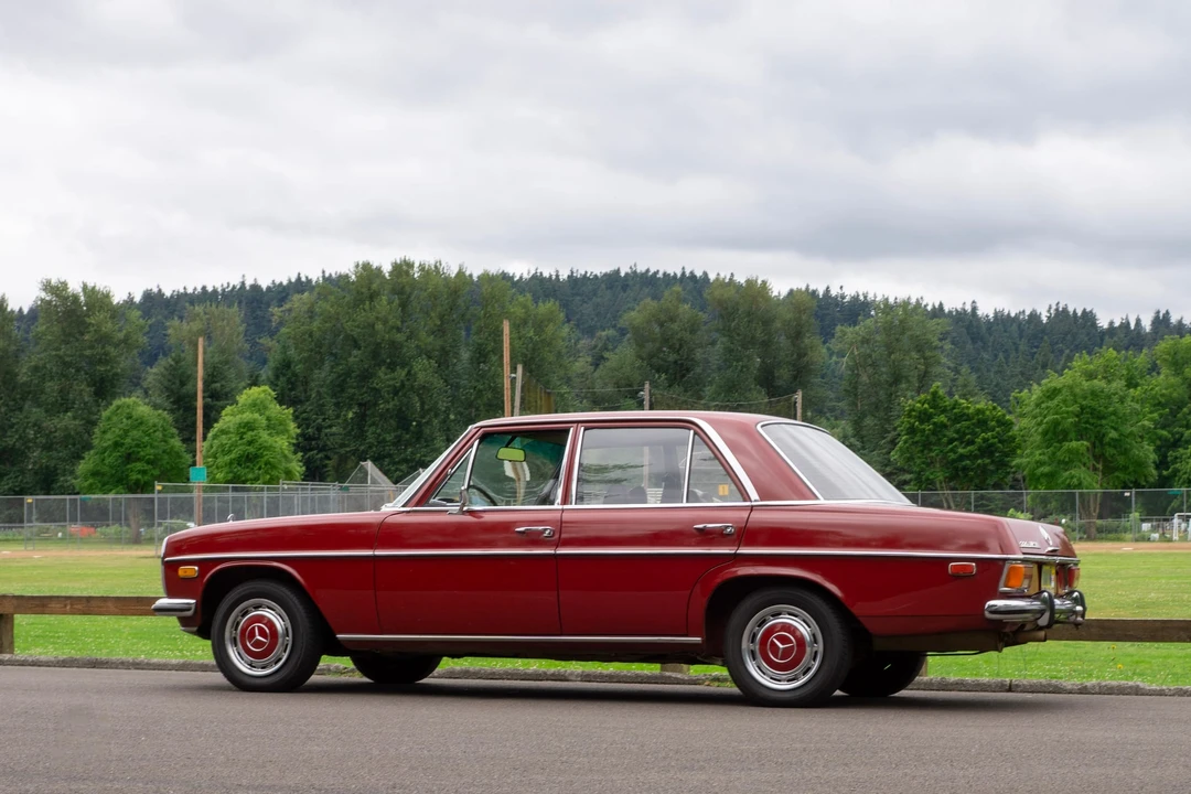 1972 Mercedes-Benz W114 & W115 - Image 12 of 31
