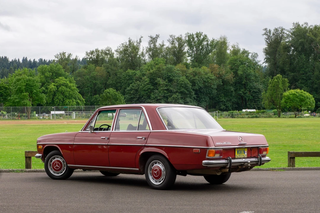1972 Mercedes-Benz W114 & W115 - Image 14 of 31