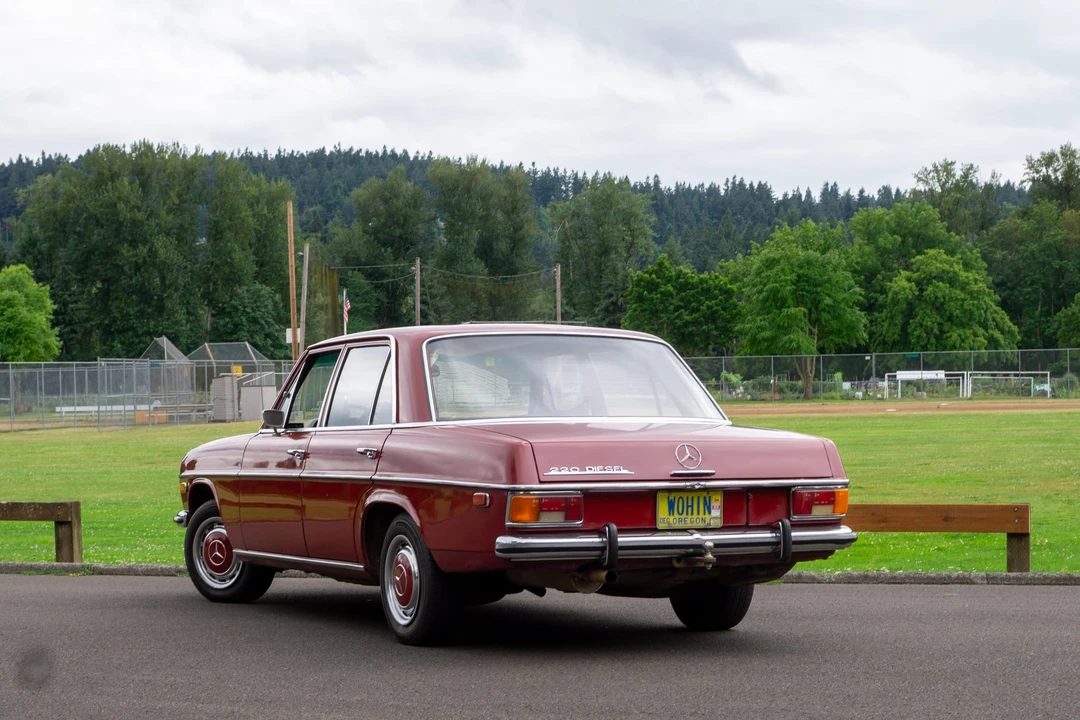 1972 Mercedes-Benz W114 & W115 - Image 15 of 31