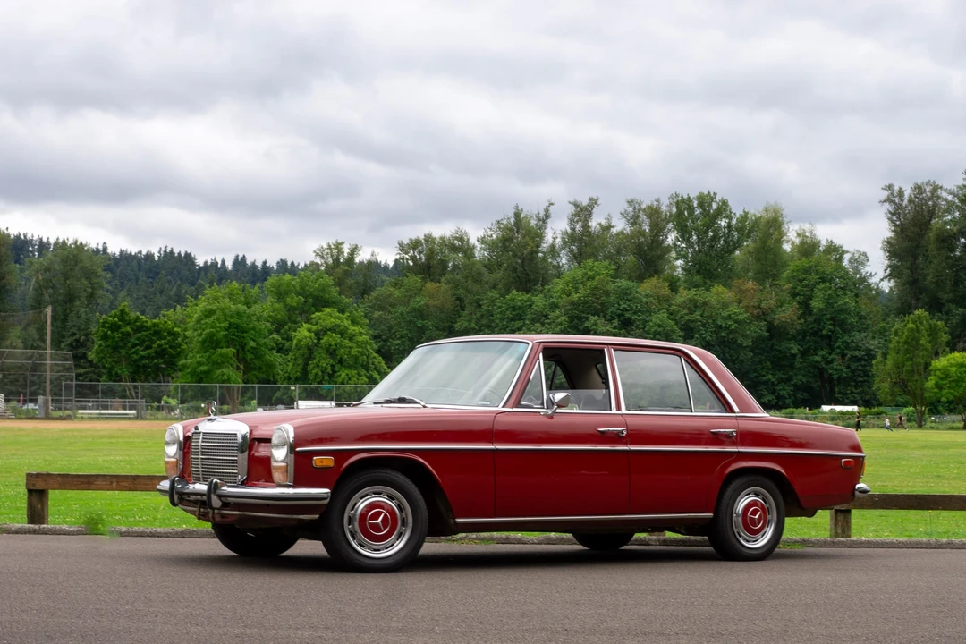 1972 Mercedes-Benz W114 & W115 - Image 7 of 31