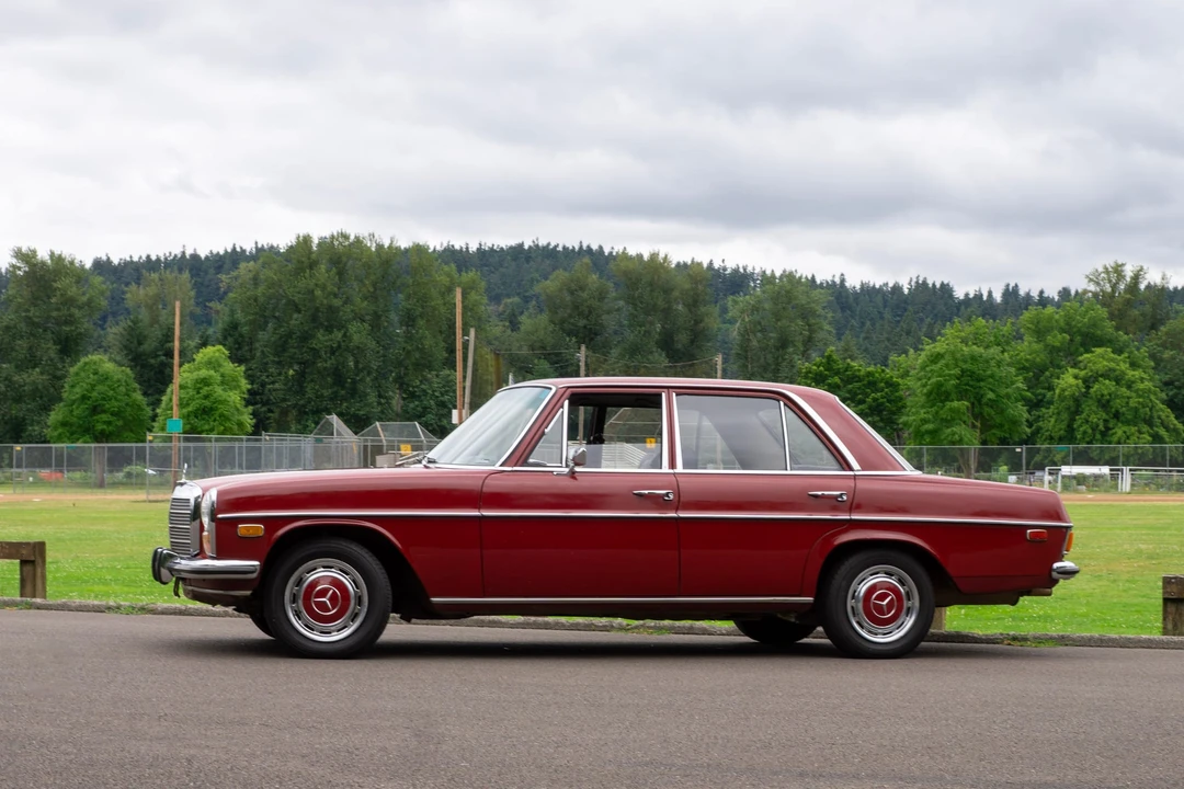 1972 Mercedes-Benz W114 & W115 - Image 10 of 31
