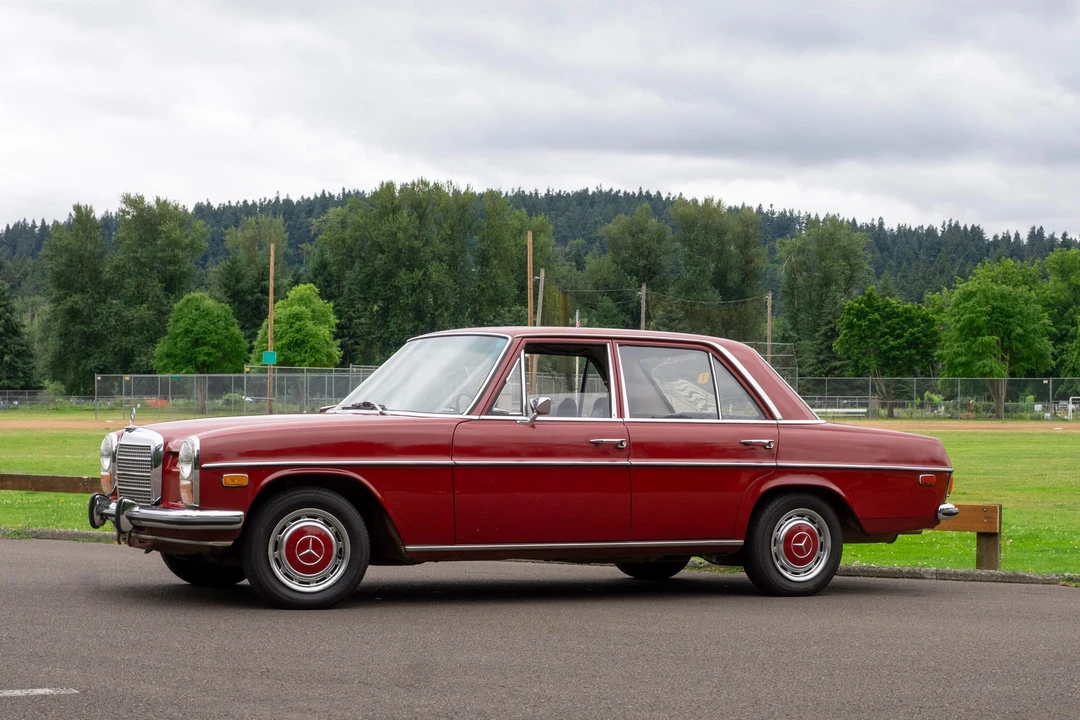 1972 Mercedes-Benz W114 & W115 - Image 8 of 31
