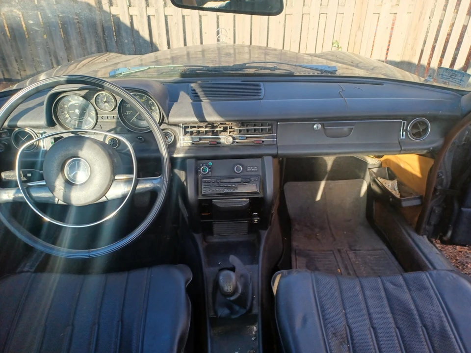 1972 Mercedes-Benz W114 & W115 - Image 9 of 18