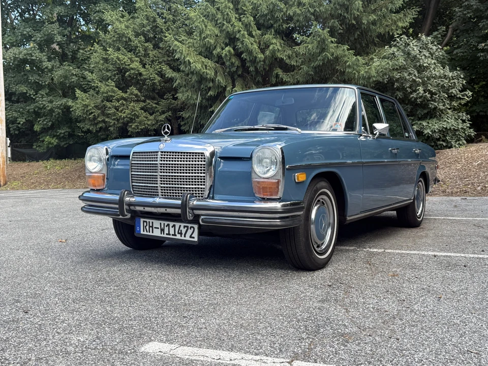 1972 Mercedes-Benz W114 & W115 - Image 2 of 31