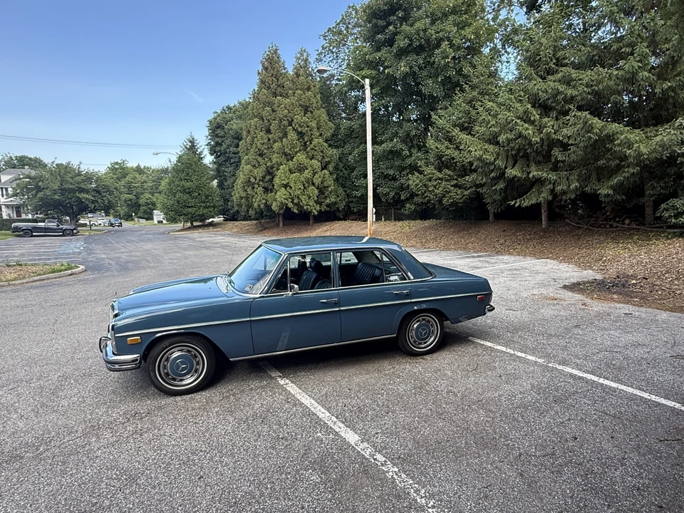 1972 Mercedes-Benz W114 & W115 - Image 7 of 31