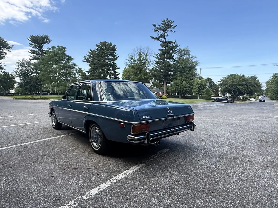 1972 Mercedes-Benz W114 & W115 - Image 9 of 31