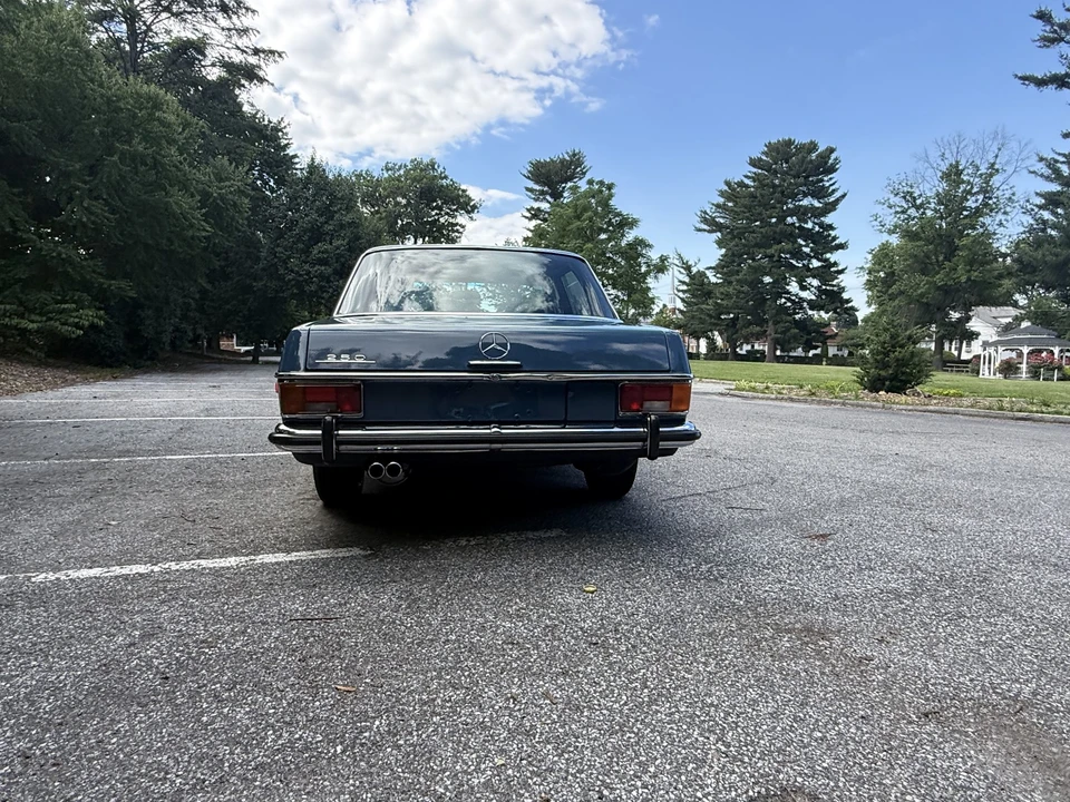 1972 Mercedes-Benz W114 & W115 - Image 11 of 31
