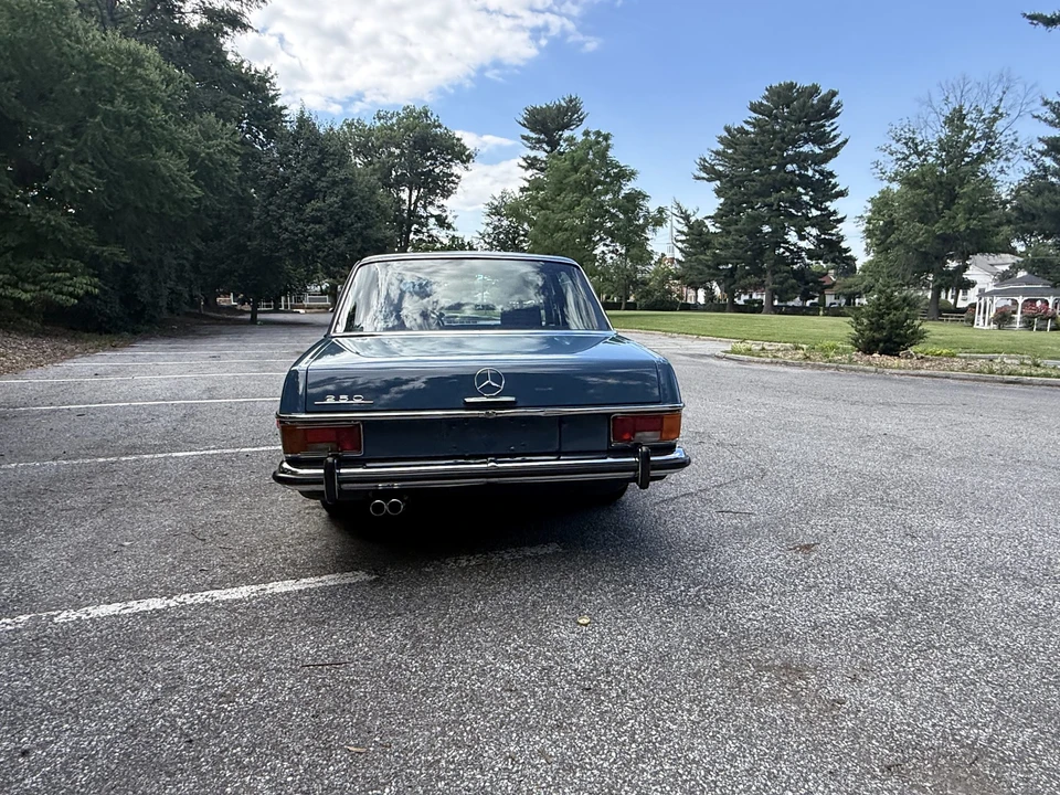1972 Mercedes-Benz W114 & W115 - Image 12 of 31