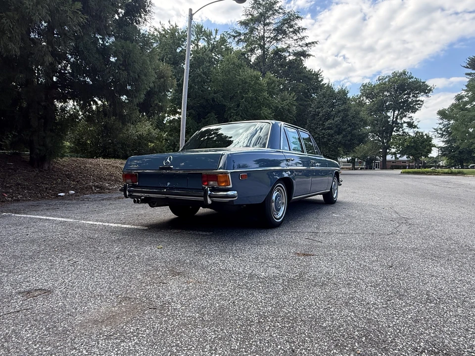 1972 Mercedes-Benz W114 & W115 - Image 16 of 31