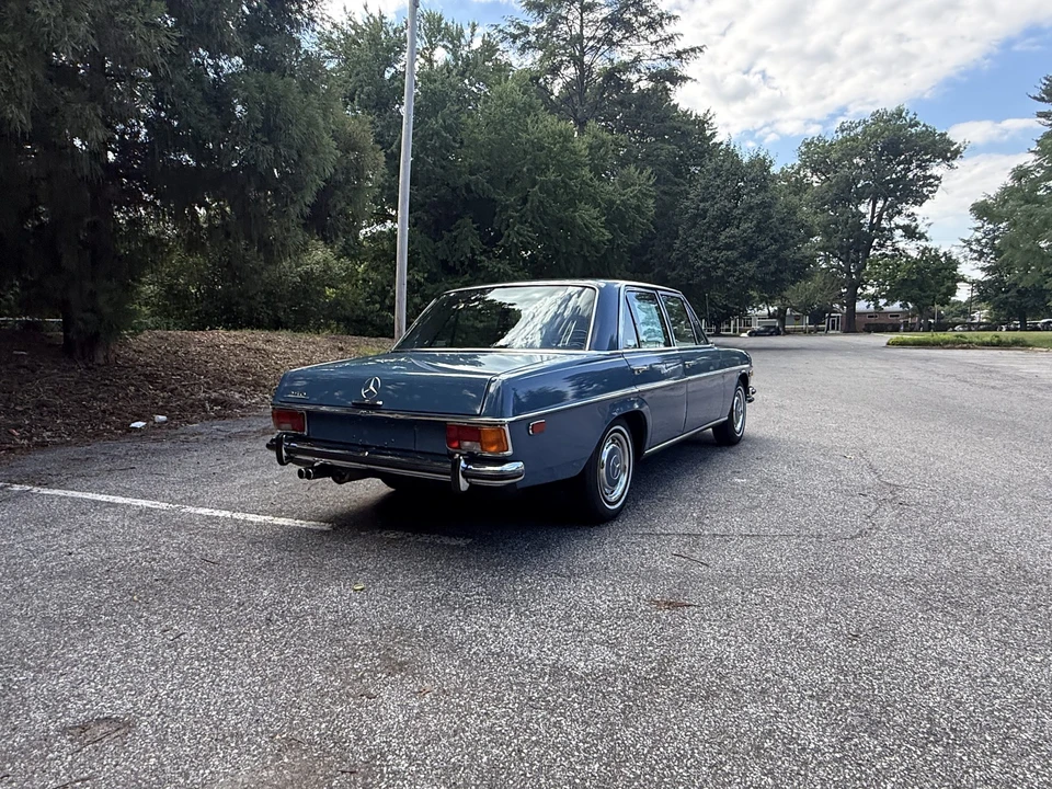 1972 Mercedes-Benz W114 & W115 - Image 17 of 31