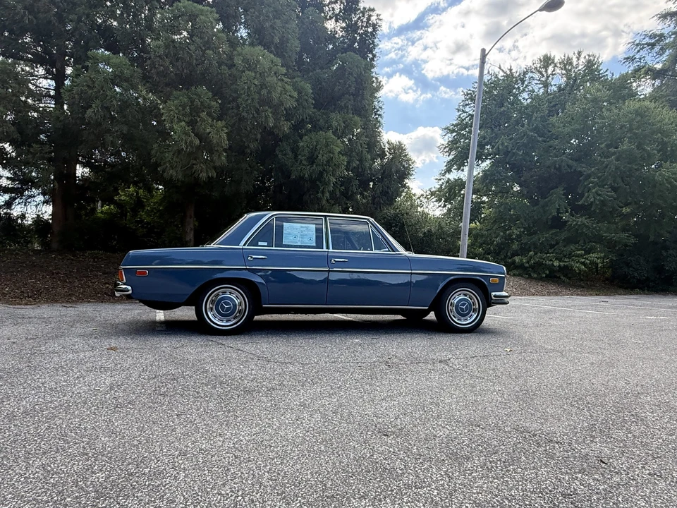 1972 Mercedes-Benz W114 & W115 - Image 19 of 31