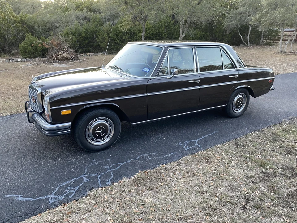 1972 Mercedes-Benz W114 & W115 - Image 16 of 31