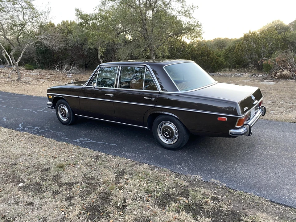 1972 Mercedes-Benz W114 & W115 - Image 20 of 31
