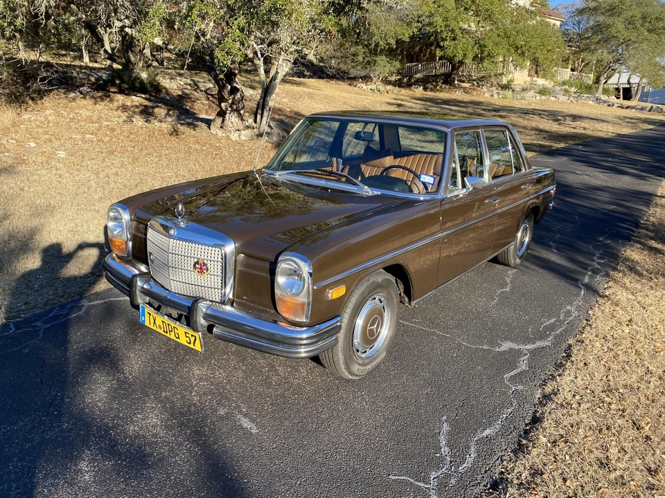 1972 Mercedes-Benz W114 & W115 - Image 13 of 31