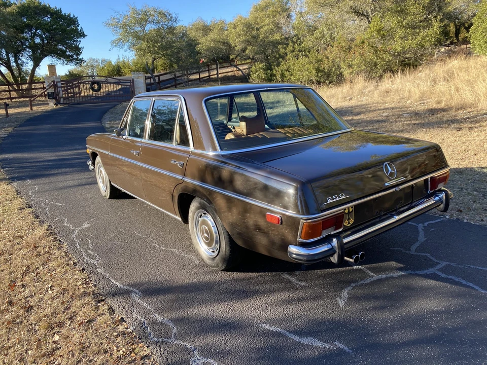 1972 Mercedes-Benz W114 & W115 - Image 24 of 31