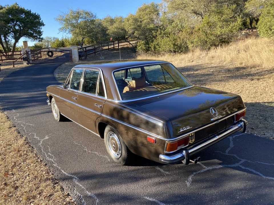 1972 Mercedes-Benz W114 & W115 - Image 22 of 31