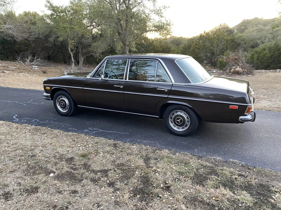 1972 Mercedes-Benz W114 & W115 - Image 19 of 31