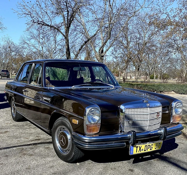 1972 Mercedes-Benz W114 & W115 - Image 4 of 31