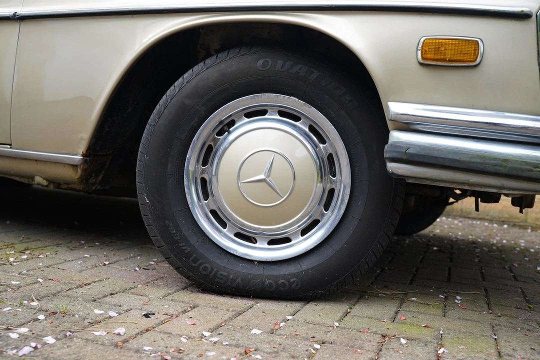 1972 Mercedes-Benz W108 & W109 - Image 18 of 30