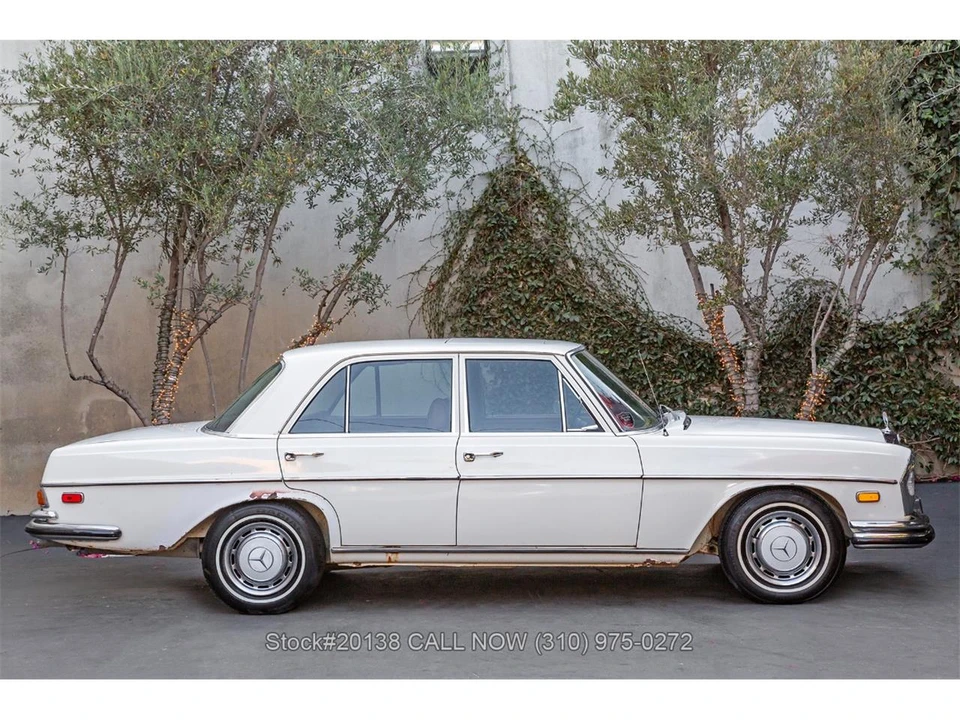 1972 Mercedes-Benz W108 & W109 - Image 3 of 31