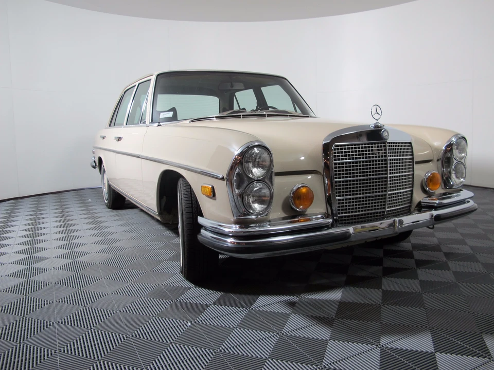 1972 Mercedes-Benz W108 & W109 - Image 12 of 31