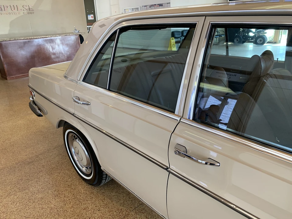 1972 Mercedes-Benz W108 & W109 - Image 27 of 31