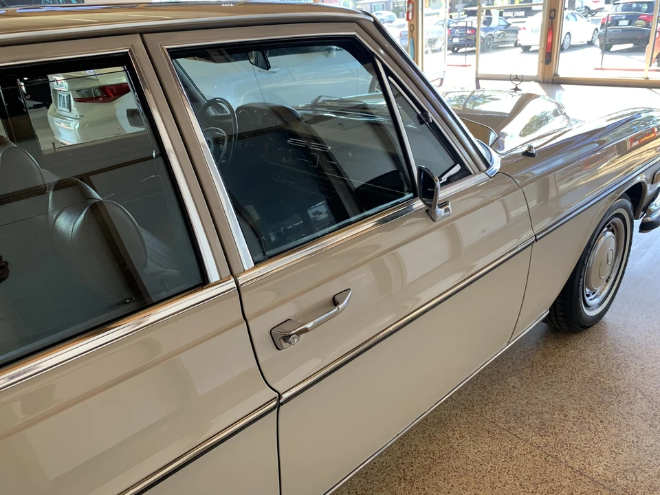 1972 Mercedes-Benz W108 & W109 - Image 26 of 31