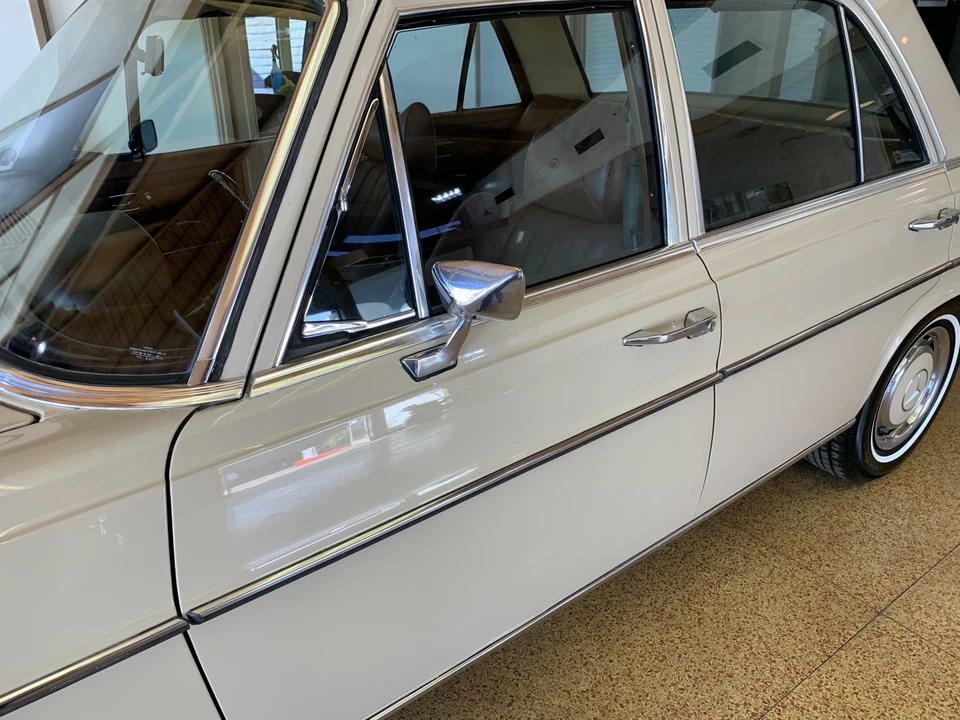 1972 Mercedes-Benz W108 & W109 - Image 28 of 31
