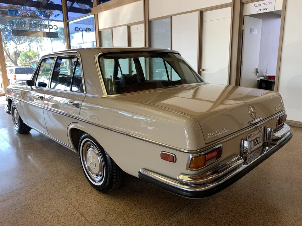 1972 Mercedes-Benz W108 & W109 - Image 8 of 31
