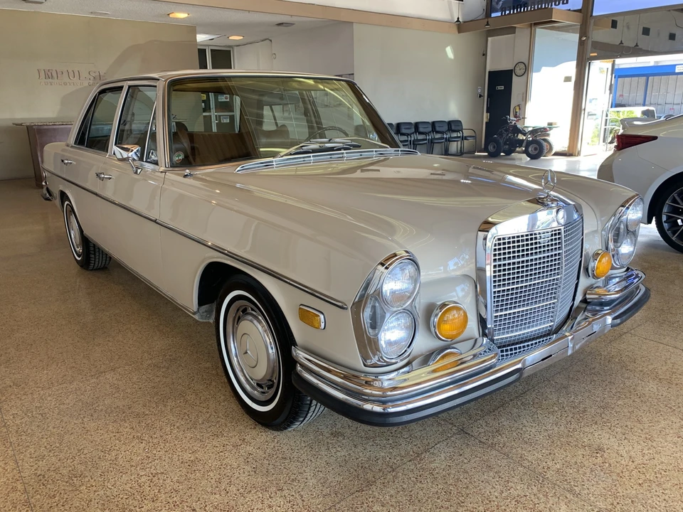 1972 Mercedes-Benz W108 & W109 - Image 16 of 31