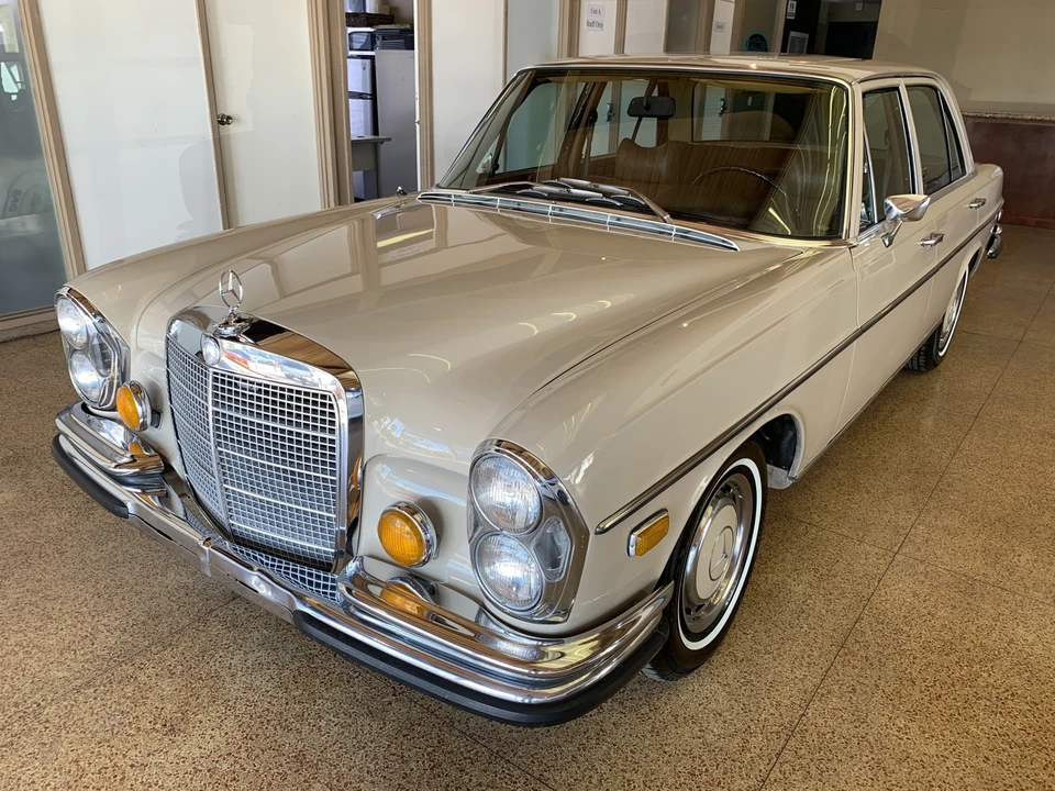 1972 Mercedes-Benz W108 & W109 - Image 18 of 31