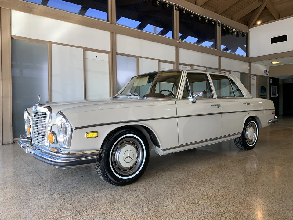 1972 Mercedes-Benz W108 & W109 - Image 3 of 31