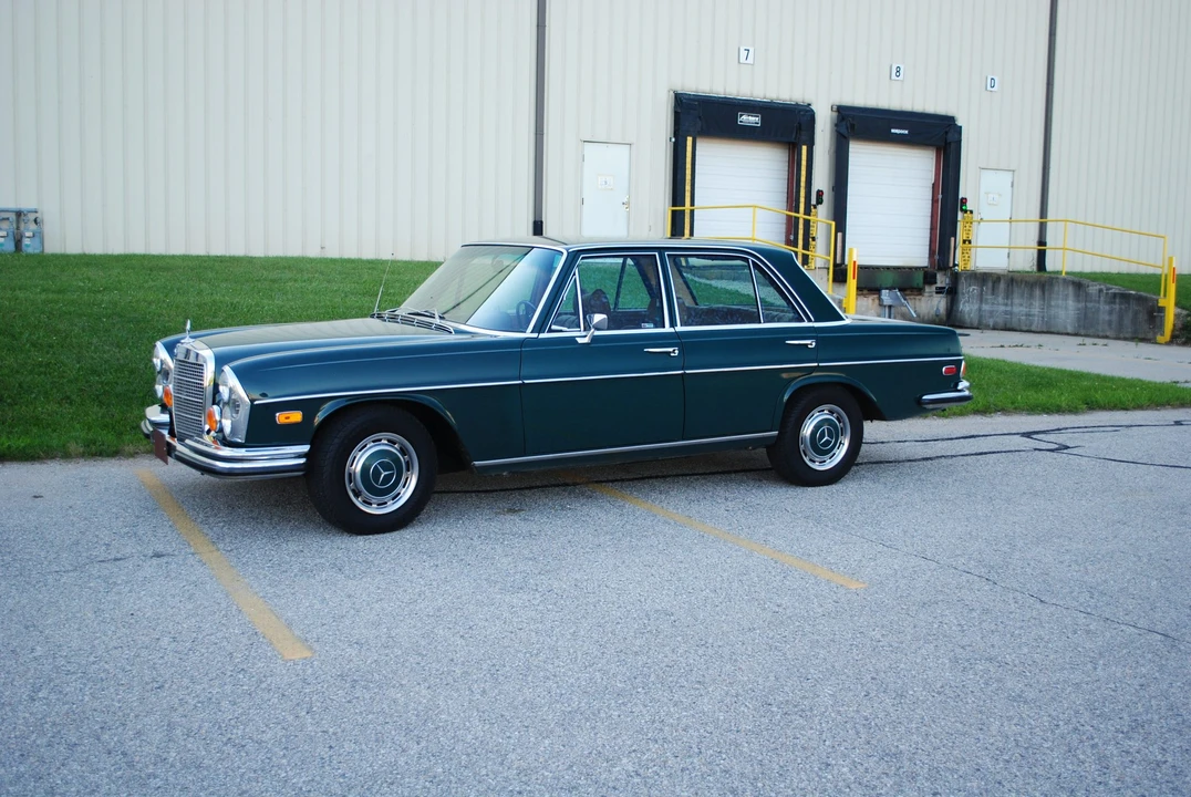 1972 Mercedes-Benz W108 & W109 - Image 2 of 31