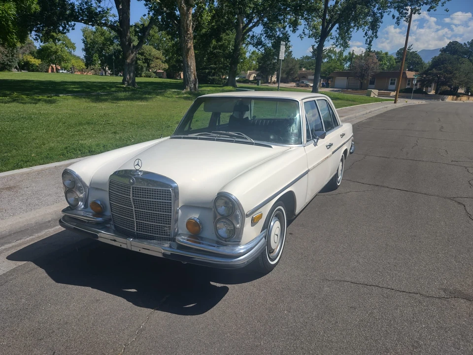 1972 Mercedes-Benz W108 & W109 - Image 2 of 31